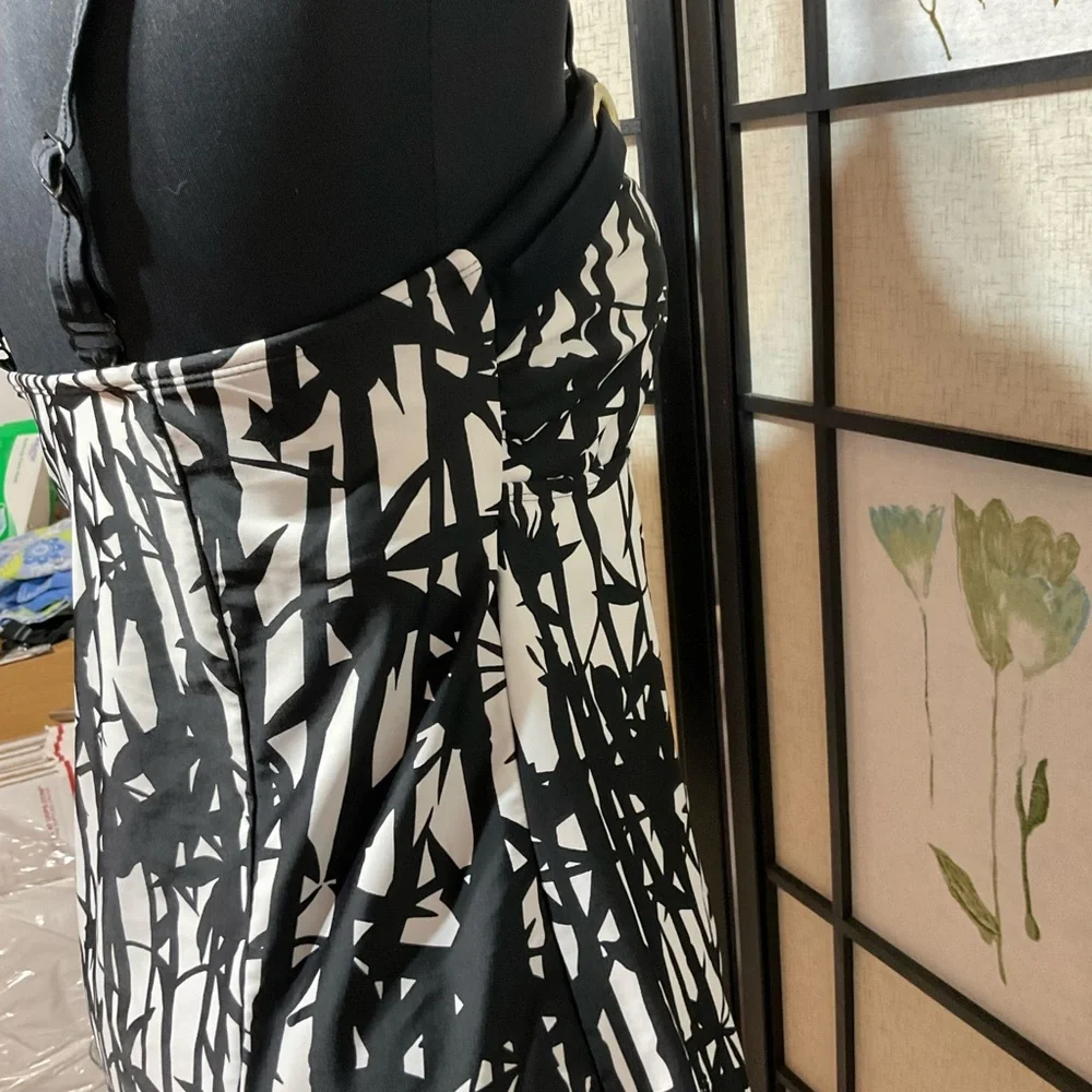 Venus Black and White Patterned Swim Dress